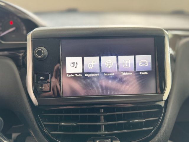 PEUGEOT 208 usata, con Airbag testa