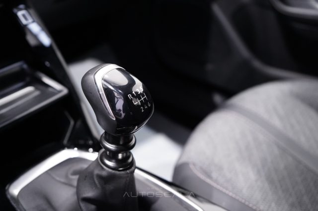 PEUGEOT 2008 usata, con Bluetooth