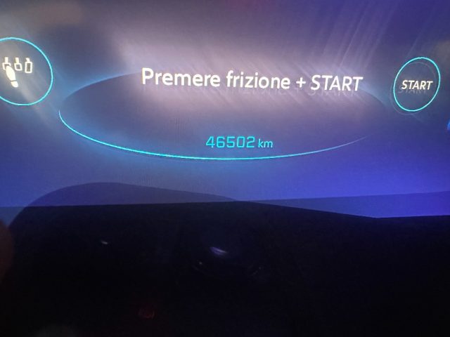 PEUGEOT 2008 usata, con Sistema di navigazione