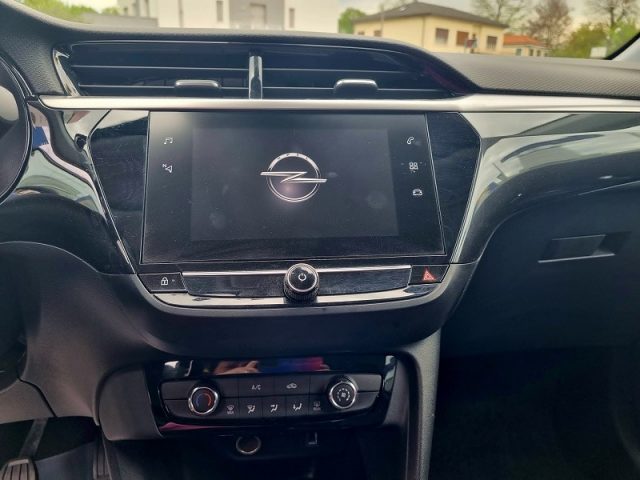OPEL Corsa usata, con Touch screen