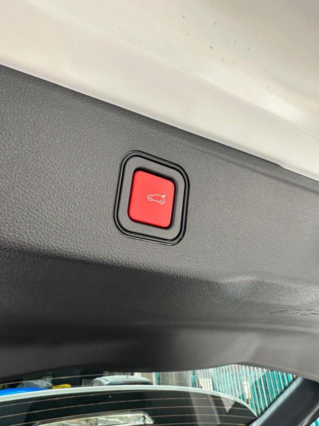 JEEP Avenger usata, con Park Distance Control