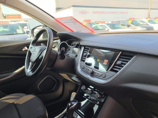 OPEL Grandland X usata, con Touch screen