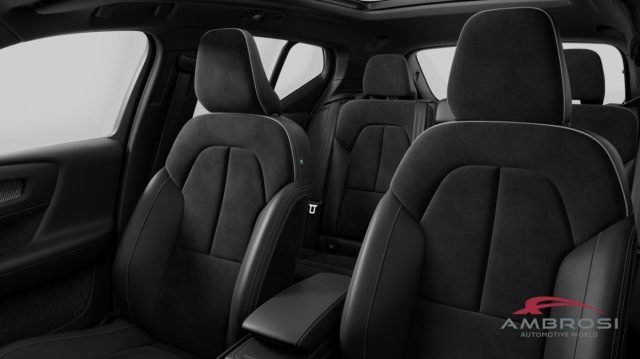 VOLVO XC40 usata 11