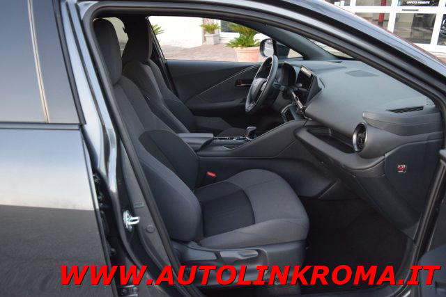 TOYOTA C-HR usata, con Autoradio digitale