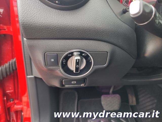 MERCEDES-BENZ GLA 200 usata, con Riconoscimento dei segnali stradali