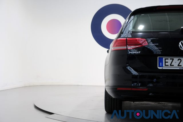 VOLKSWAGEN Passat Variant usata 53
