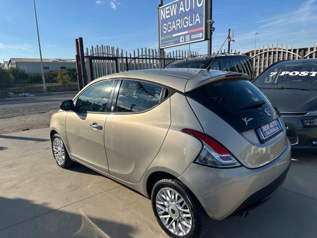 LANCIA Ypsilon usata, con Autoradio