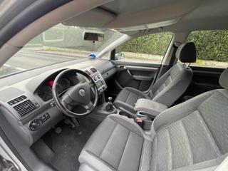 VOLKSWAGEN Touran usata, con Fendinebbia