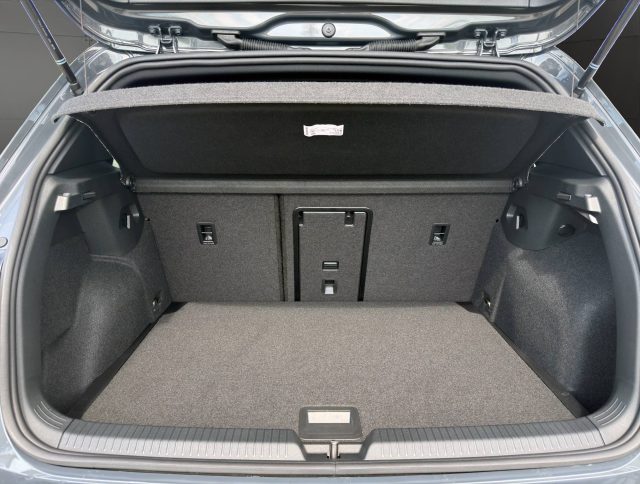 VOLKSWAGEN Golf usata, con Riconoscimento dei segnali stradali