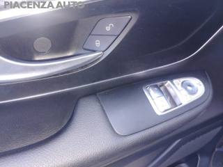 MERCEDES-BENZ V 220 usata, con Filtro antiparticolato
