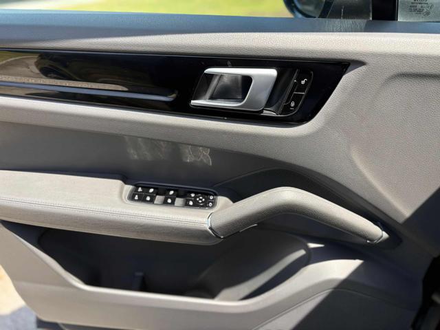 PORSCHE Cayenne usata, con Fendinebbia