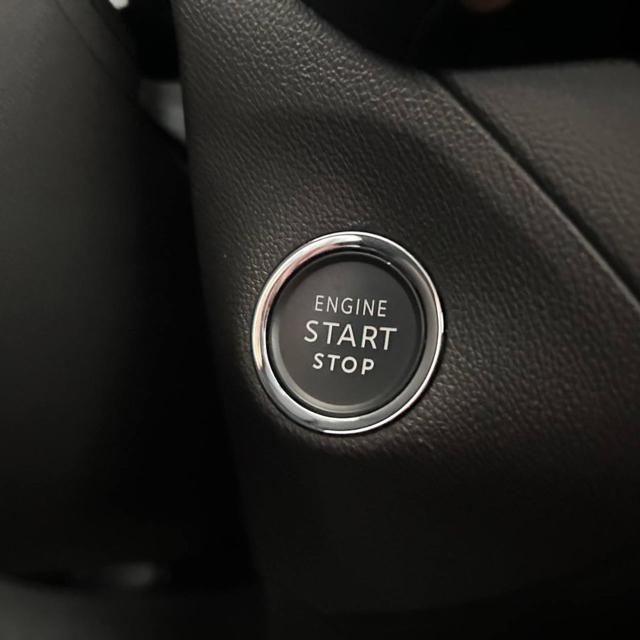 OPEL Grandland usata, con Luci diurne LED