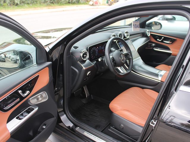 MERCEDES-BENZ GLC 200 usata, con Boardcomputer