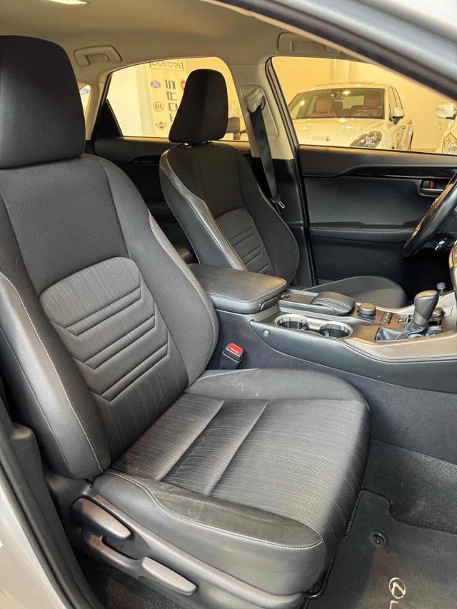 LEXUS NX 300 usata, con Controllo automatico clima