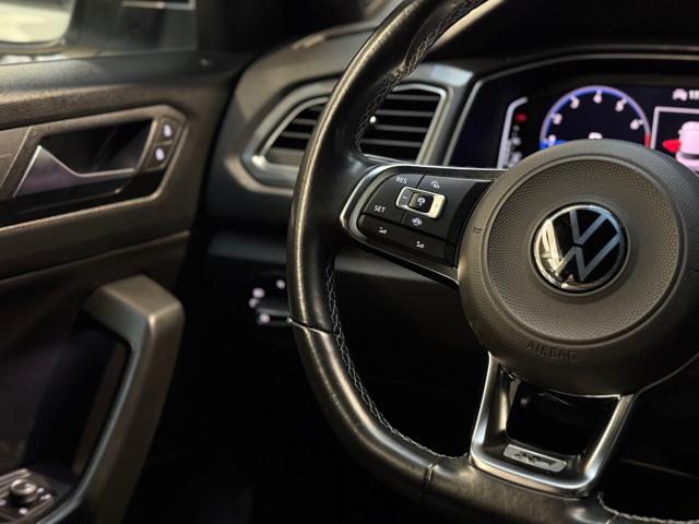VOLKSWAGEN T-Roc usata, con Volante in pelle