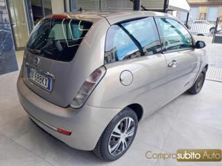 LANCIA Ypsilon usata, con Autoradio