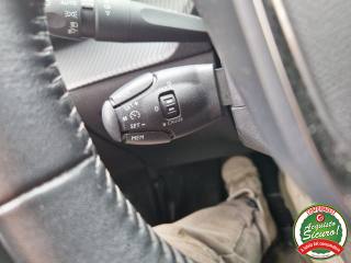 PEUGEOT 208 usata, con Volante in pelle