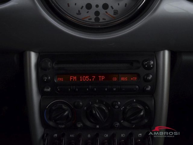 MINI Cabrio usata 13