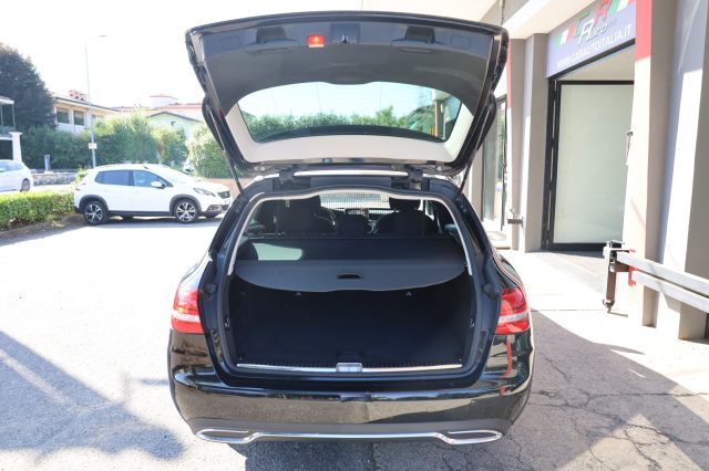 MERCEDES-BENZ C 220 usata, con Chiusura centralizzata