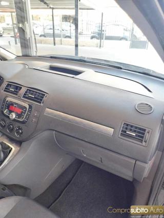 FORD C-Max usata, con Sedile posteriore sdoppiato