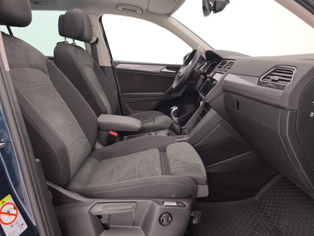 VOLKSWAGEN Tiguan usata, con Sensori di parcheggio anteriori