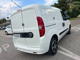 OPEL Combo usata, con Alzacristalli elettrici