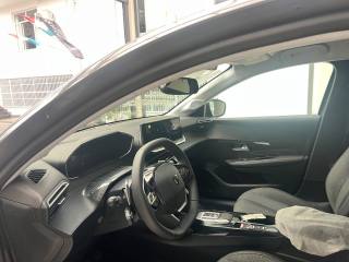 PEUGEOT 208 usata, con Apple CarPlay