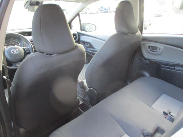 TOYOTA Yaris usata 25