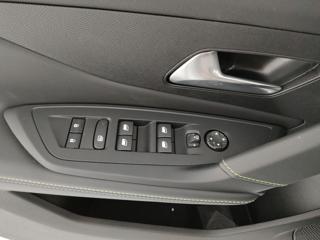 PEUGEOT 308 usata, con Sedile posteriore sdoppiato