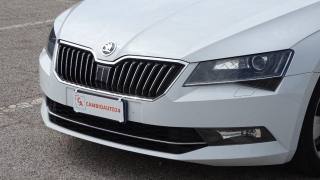 SKODA Superb usata, con Sensore di pioggia