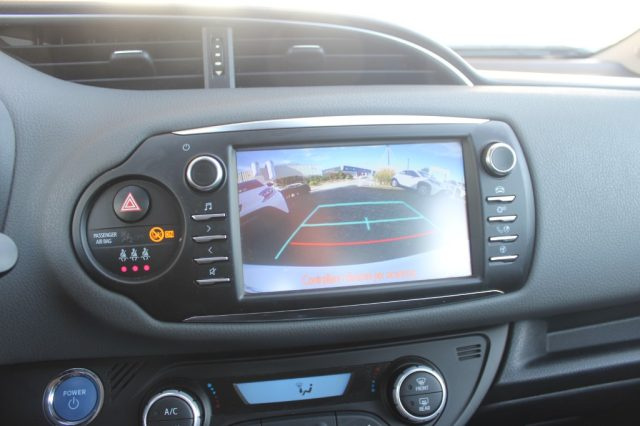 TOYOTA Yaris usata, con Riconoscimento dei segnali stradali