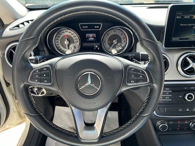 MERCEDES-BENZ CLA 200 usata, con Cruise Control