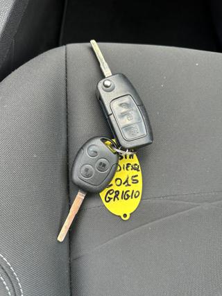 FORD Fiesta usata, con MP3