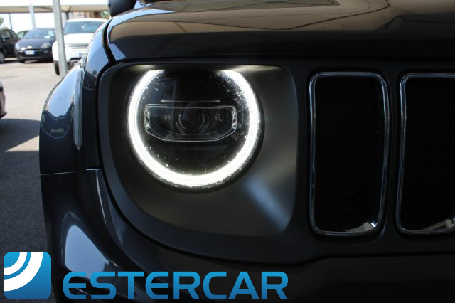 JEEP Renegade usata, con USB