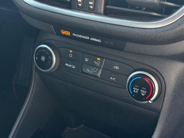 FORD Fiesta usata, con Park Distance Control