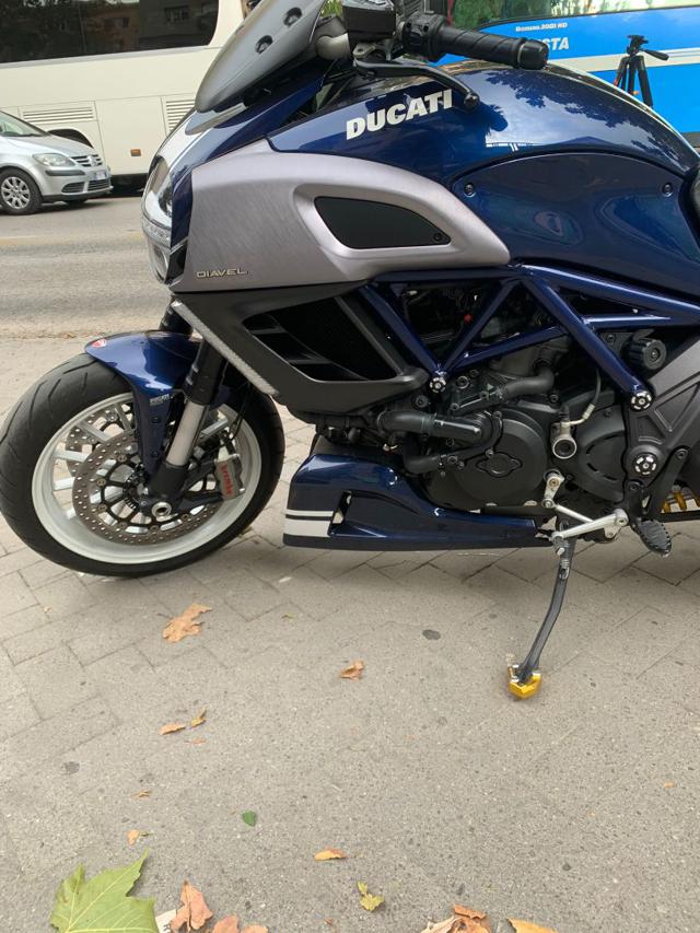 DUCATI Diavel usata 13