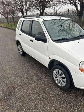 SUZUKI Ignis usata, con Alzacristalli elettrici