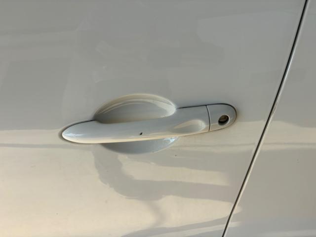 RENAULT Clio usata, con Sensori di parcheggio posteriori