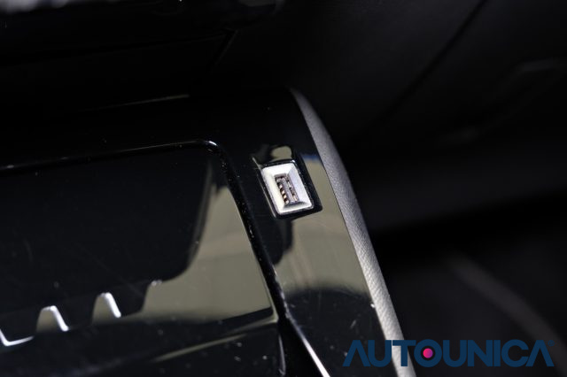 PEUGEOT 208 usata, con Specchietti laterali elettrici