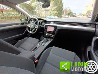 VOLKSWAGEN Passat Variant usata, con Sensori di parcheggio posteriori