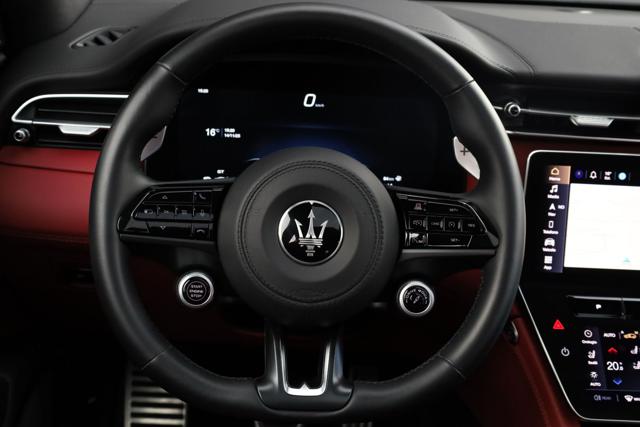 MASERATI Grecale usata, con Chiusura centralizzata