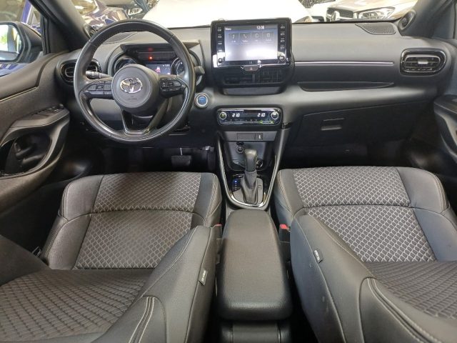 TOYOTA Yaris usata, con Autoradio digitale