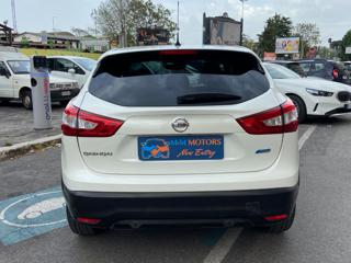 NISSAN Qashqai usata, con Autoradio