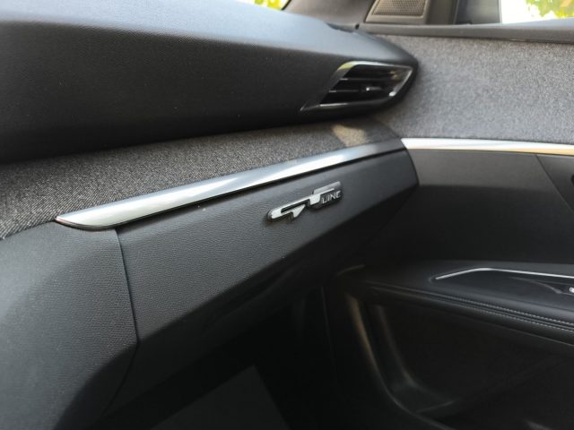 PEUGEOT 3008 usata, con Touch screen