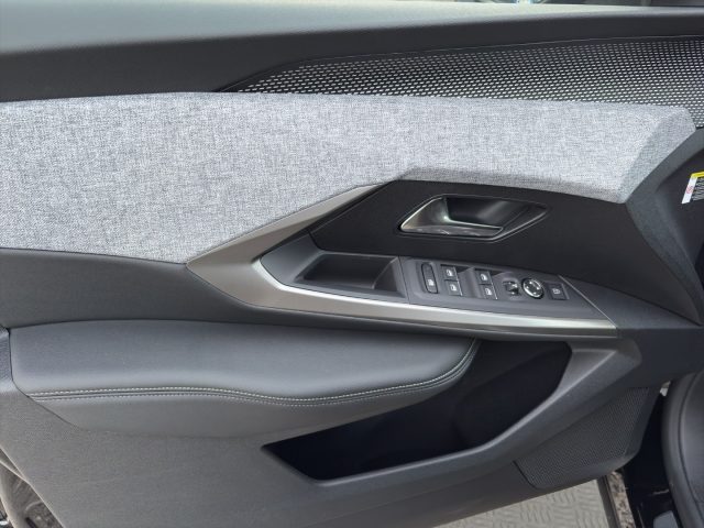 PEUGEOT 5008 usata, con Sensori di parcheggio posteriori