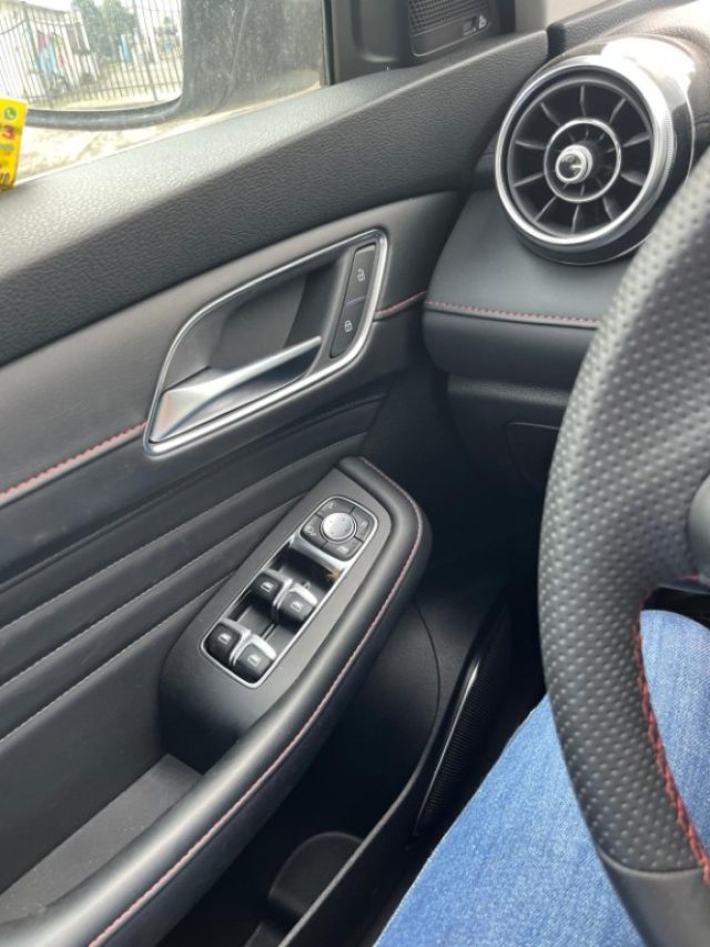 MG ZS usata, con Fari LED