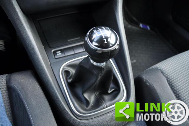 VOLKSWAGEN Golf usata, con USB