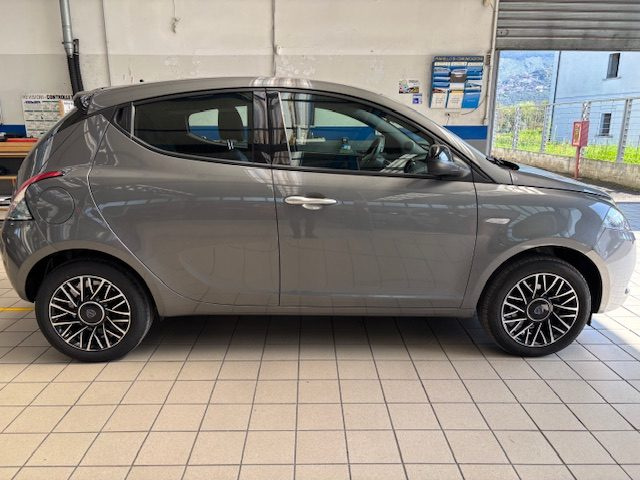LANCIA Ypsilon usata, con ESP