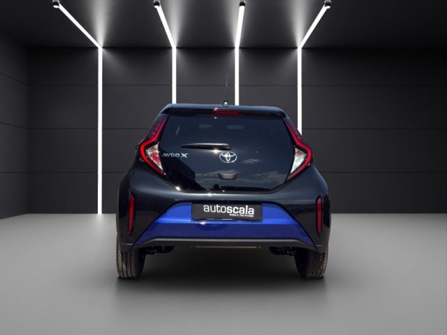 TOYOTA Aygo X usata, con Autoradio