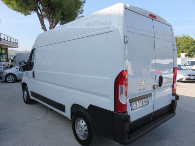 PEUGEOT Boxer usata, con Alzacristalli elettrici